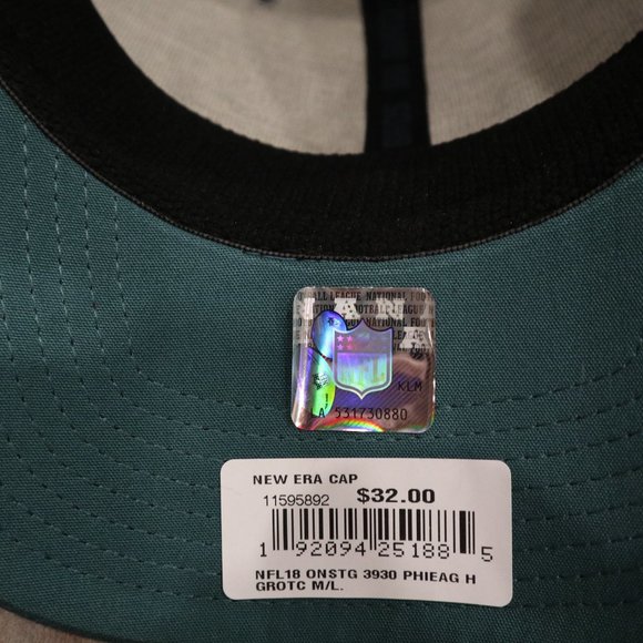 NWT Philadelphia Eagles Fitted Ball Cap Medium-Large - Picture 3 of 4